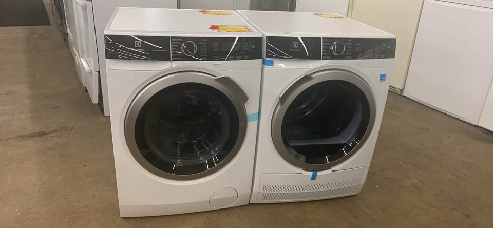 Electrolux Front Load Washer & Dryer (Apartment size) - Woo Town Furniture (Worcester,MA)