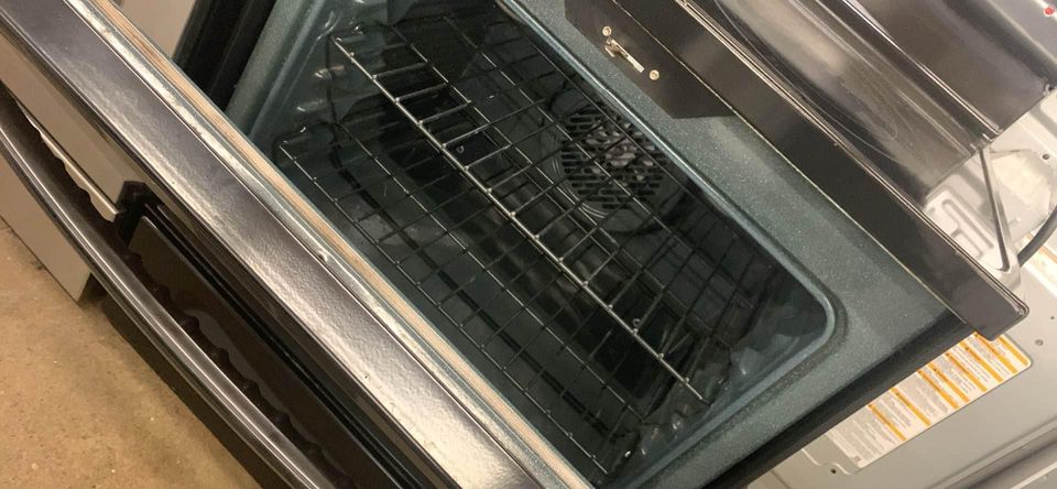 GE black Glass Top Stove