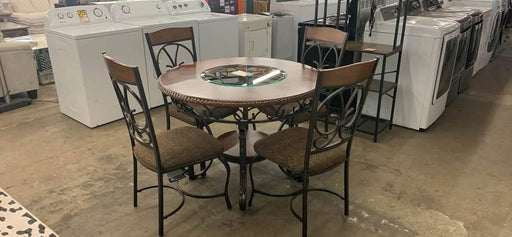Used round table -4 chairs - Woo Town Furniture (Worcester,MA)