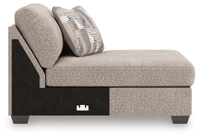 Newellen Super Chaise - Woo Town Furniture (Worcester,MA)