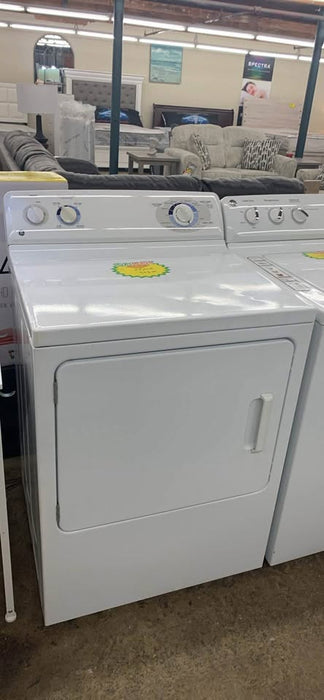 Like New GE Dryer - Woo Town Furniture (Worcester,MA)