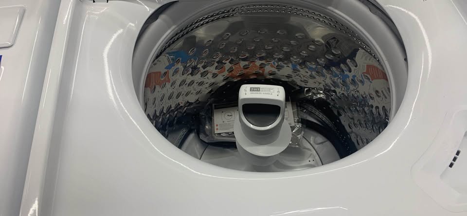 New Whirlpool Washer - Woo Town Furniture (Worcester,MA)