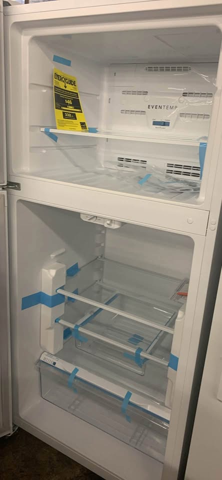 New- S&D Frigidaire Refrigerator - Woo Town Furniture (Worcester,MA)