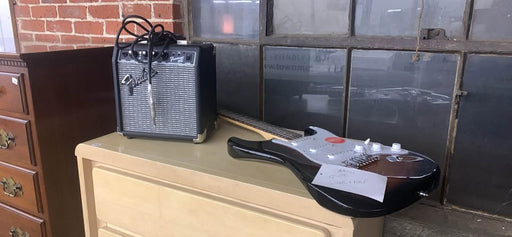 Fencer Frontman 10G Amp and electric Guitar set - Woo Town Furniture (Worcester,MA)