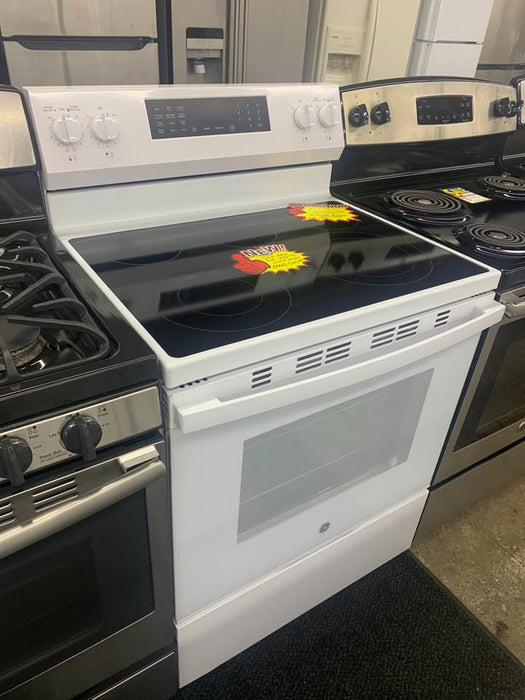 GE electric range with Convection & Air fry