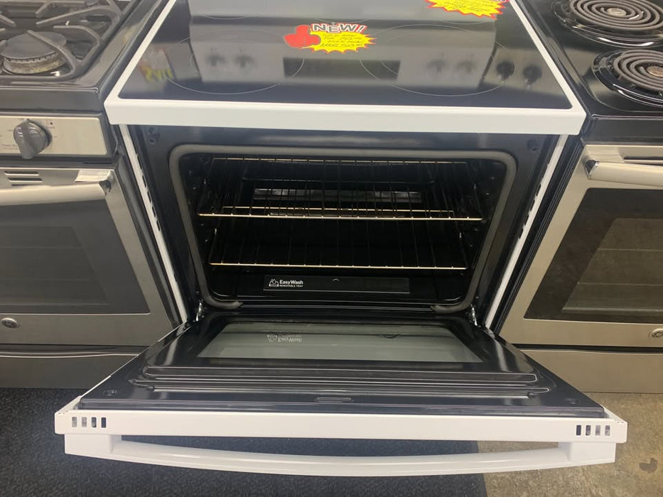 GE electric range with Convection & Air fry