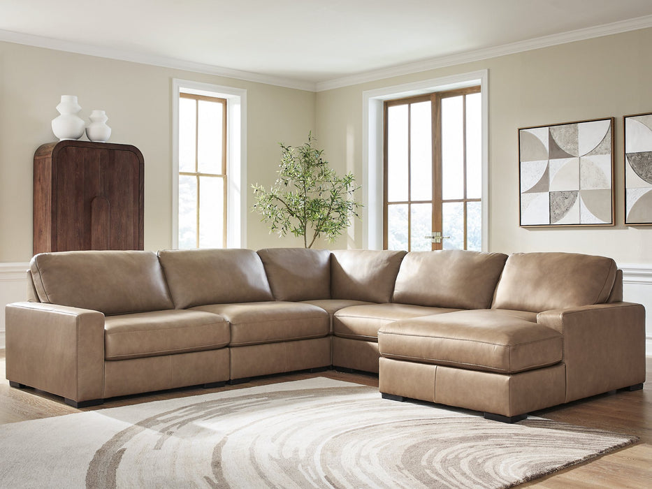Veronella Sectional with Chaise - Woo Town Furniture (Worcester,MA)