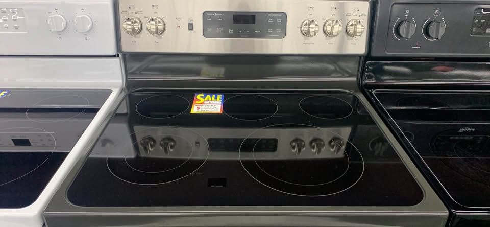 GE electric range - glass top