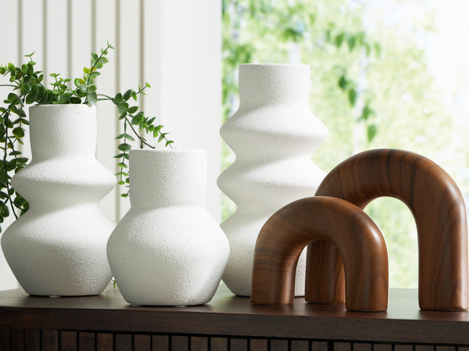 Carterworth Accessory Set (Set of 5) - Woo Town Furniture (Worcester,MA)