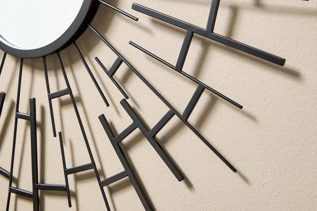 Garrenworth Accent Mirror - Woo Town Furniture (Worcester,MA)