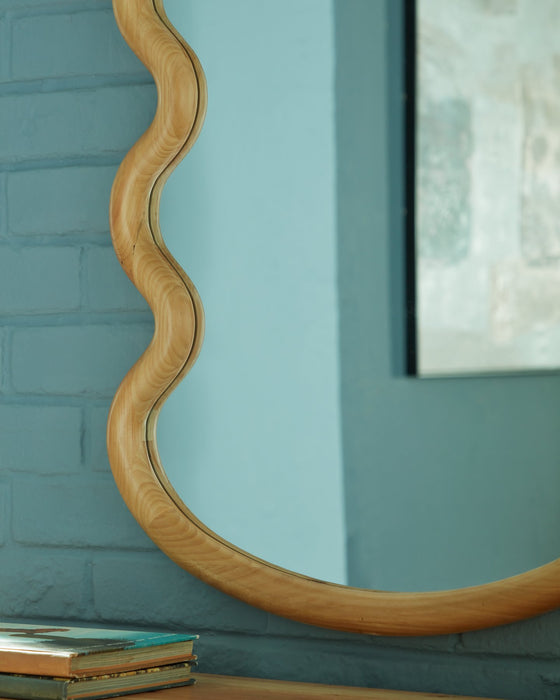 Serendis Accent Mirror - Woo Town Furniture (Worcester,MA)