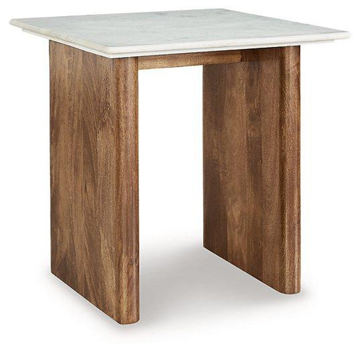 Isanti End Table - Woo Town Furniture (Worcester,MA)