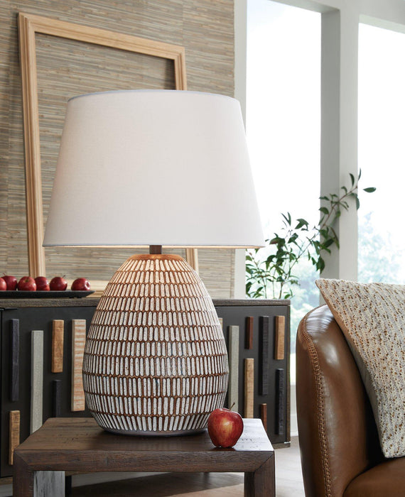 Darrich Table Lamp - Woo Town Furniture (Worcester,MA)