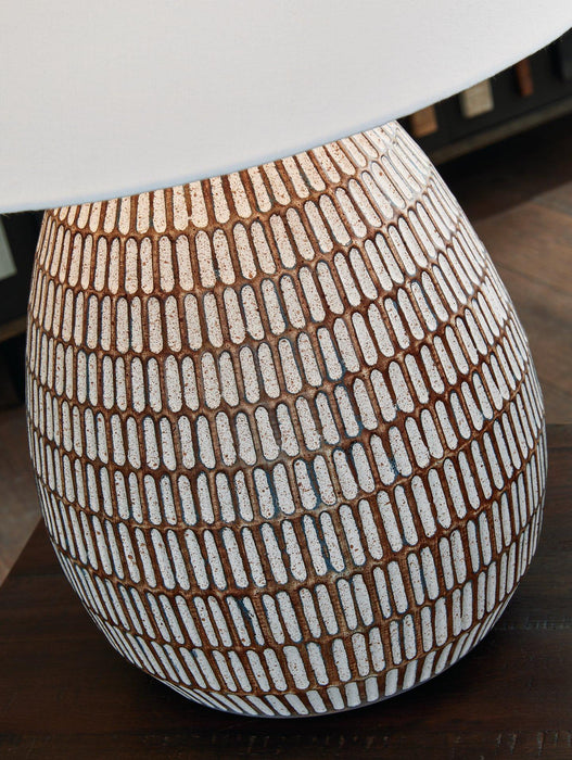 Darrich Table Lamp - Woo Town Furniture (Worcester,MA)