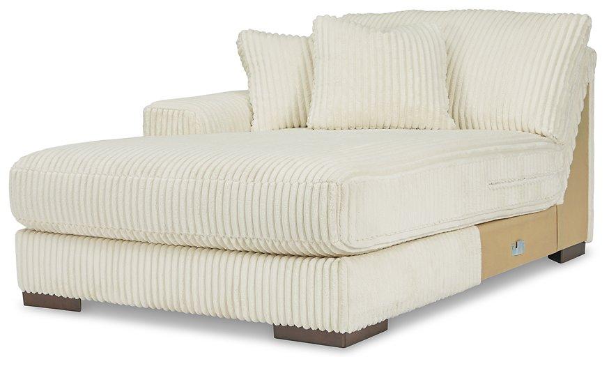Lindyn Sectional with Double Chaise - Woo Town Furniture (Worcester,MA)