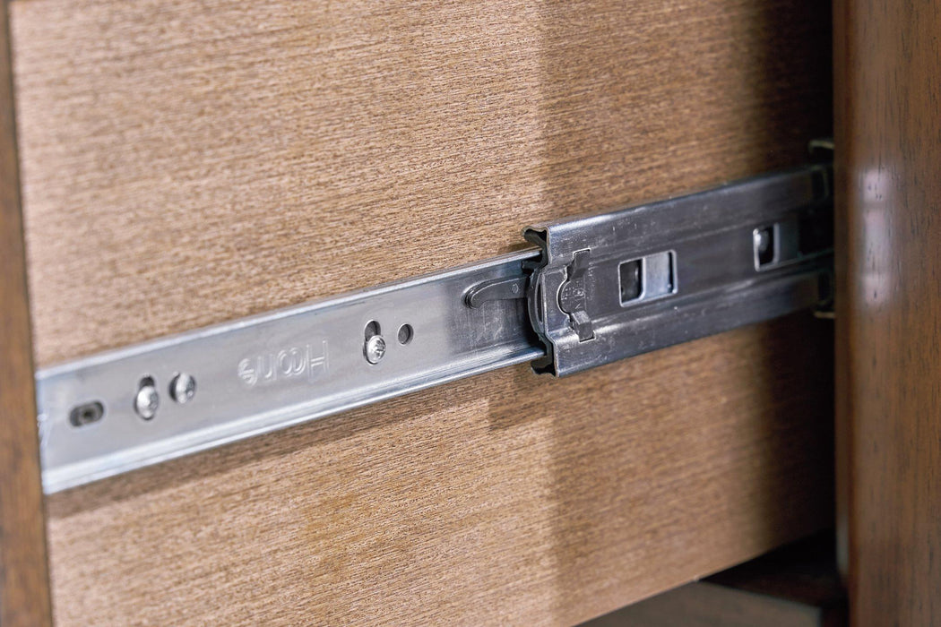 Lyncott Bedroom Set - Woo Town Furniture (Worcester,MA)