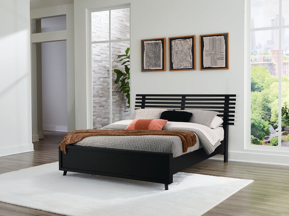Danziar Slat Bed - Woo Town Furniture (Worcester,MA)