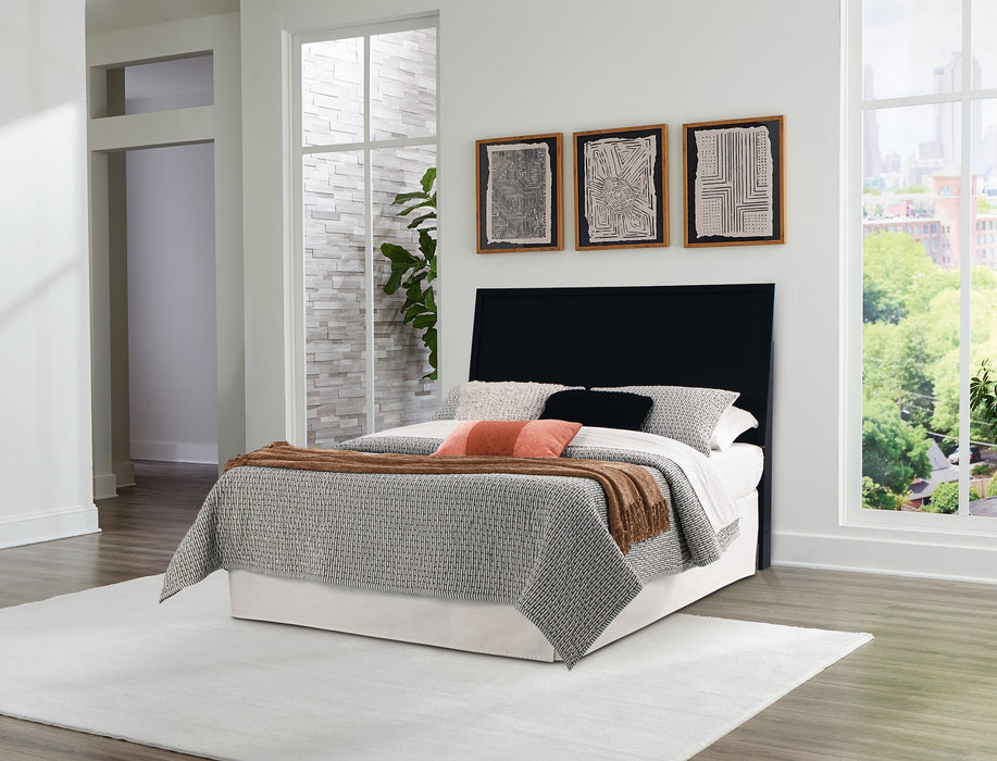 Danziar Bed - Woo Town Furniture (Worcester,MA)