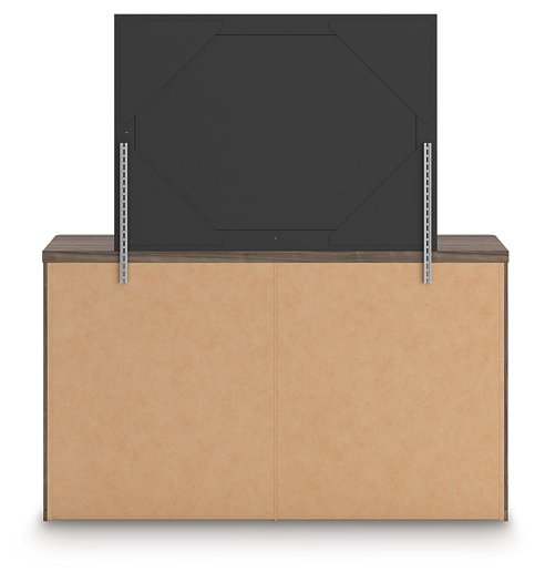 Kendanport Dresser and Mirror - Woo Town Furniture (Worcester,MA)