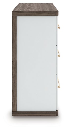 Kendanport Dresser and Mirror - Woo Town Furniture (Worcester,MA)