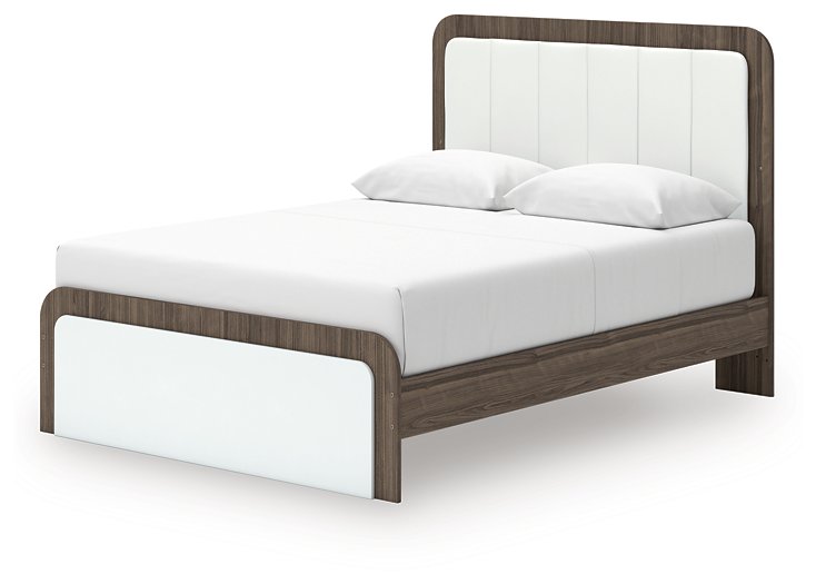 Kendanport Upholstered Bed - Woo Town Furniture (Worcester,MA)