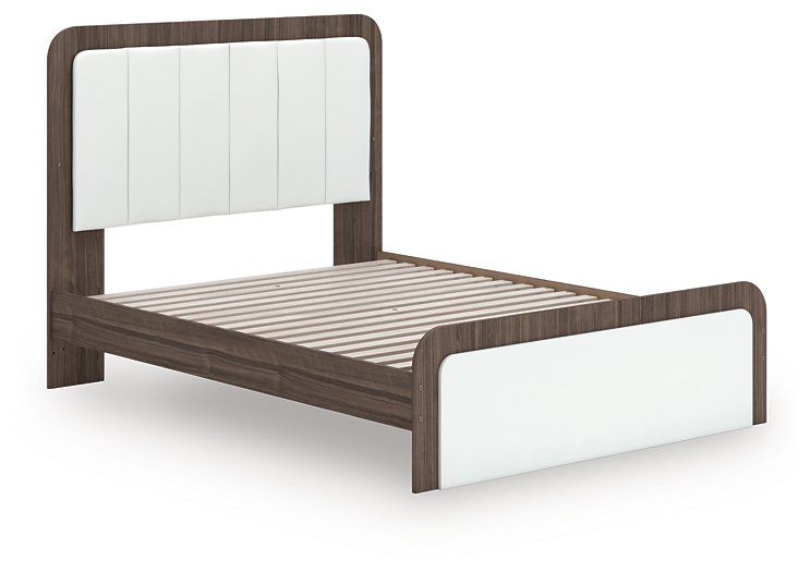 Kendanport Upholstered Bed - Woo Town Furniture (Worcester,MA)