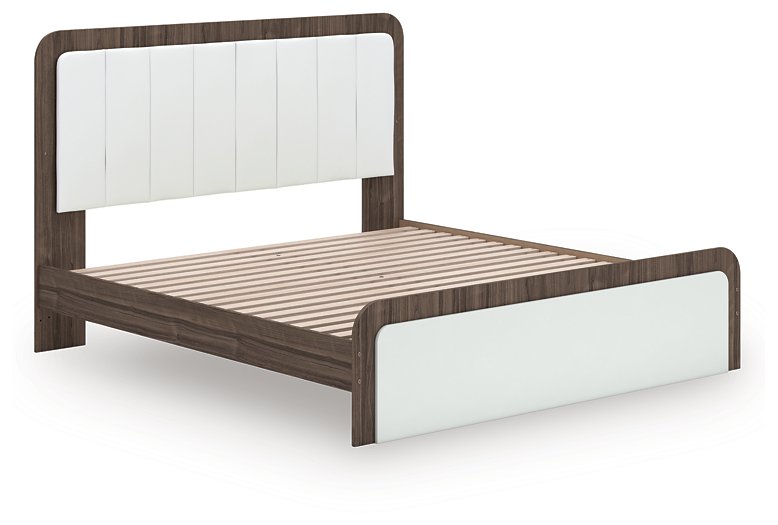 Kendanport Upholstered Bed - Woo Town Furniture (Worcester,MA)