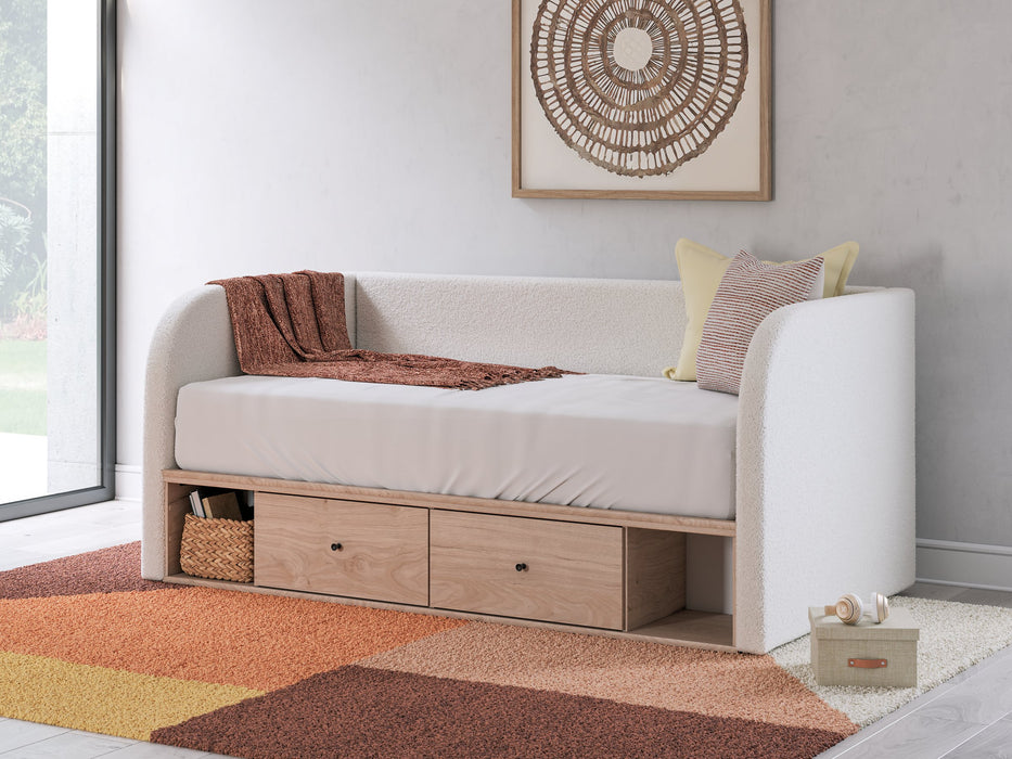 Arloster Upholstered Bed - Woo Town Furniture (Worcester,MA)