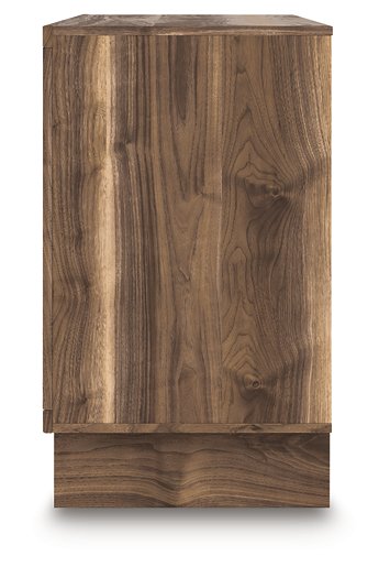 Chirason Dresser - Woo Town Furniture (Worcester,MA)