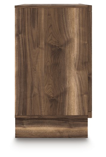 Chirason Dresser - Woo Town Furniture (Worcester,MA)