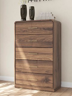 Fortlorn Chest of Drawers - Woo Town Furniture (Worcester,MA)