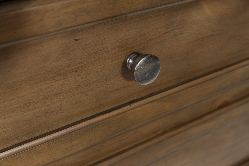 Feddinger Chest of Drawers - Woo Town Furniture (Worcester,MA)