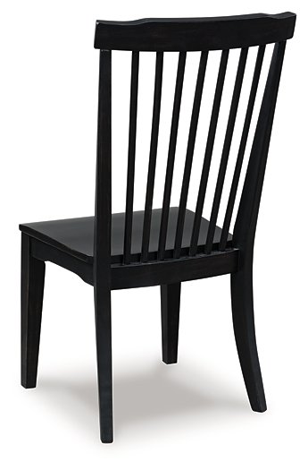 Greddinton Dining Chair - Woo Town Furniture (Worcester,MA)