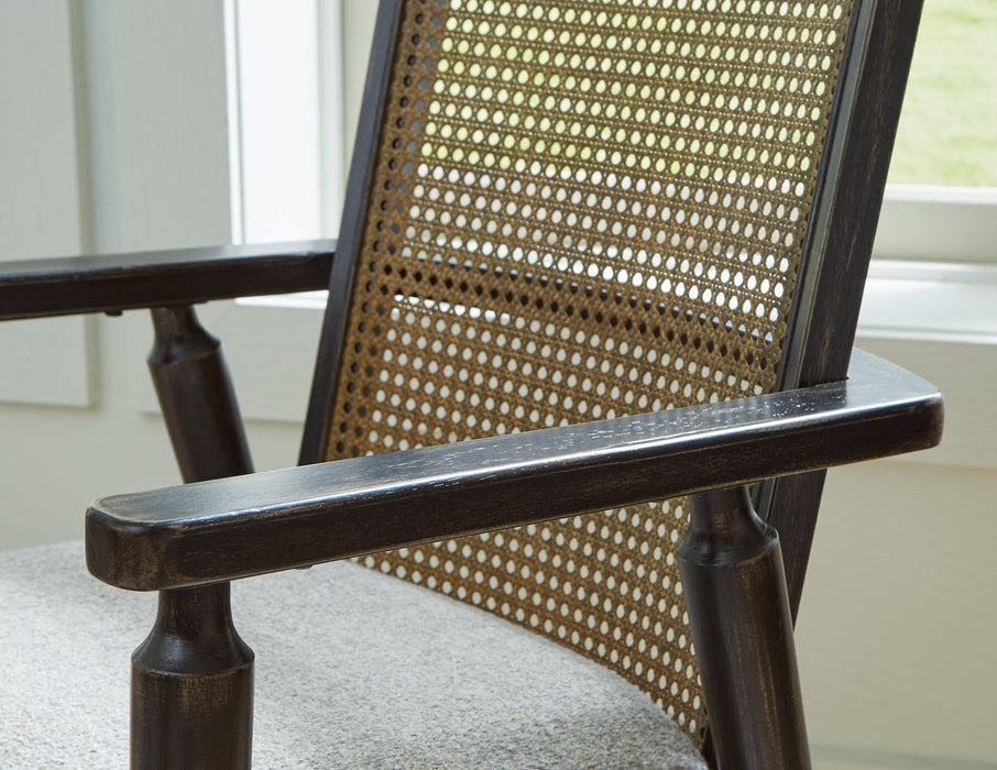 Galliden Dining Arm Chair - Woo Town Furniture (Worcester,MA)