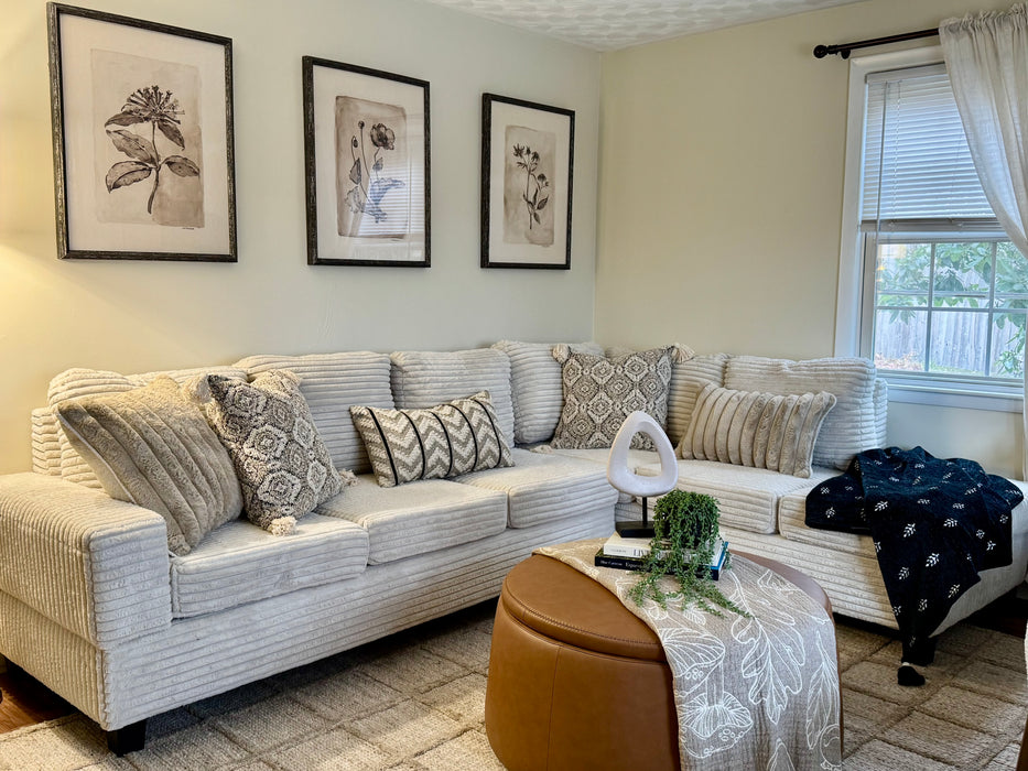 5 seater Creme colored sectional