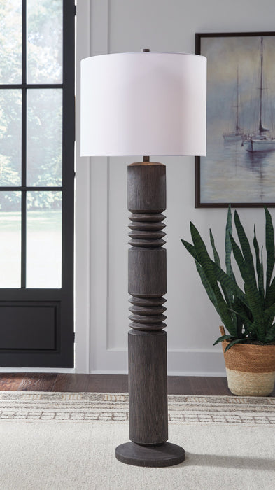 Fainwell Floor Lamp - Woo Town Furniture (Worcester,MA)