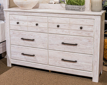 Makidern Dresser - Woo Town Furniture (Worcester,MA)