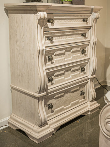 Bruchandi Chest of Drawers - Woo Town Furniture (Worcester,MA)