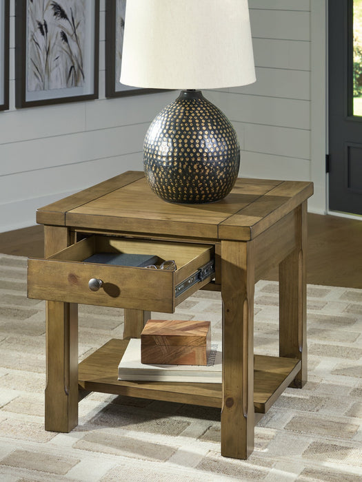 Vandenmore End Table - Woo Town Furniture (Worcester,MA)