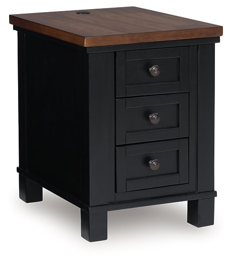 Wildenauer Chairside End Table - Woo Town Furniture (Worcester,MA)