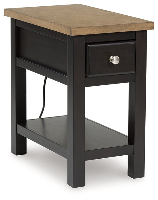 Drazmine Chairside End Table - Woo Town Furniture (Worcester,MA)