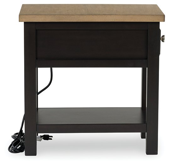 Drazmine Chairside End Table - Woo Town Furniture (Worcester,MA)