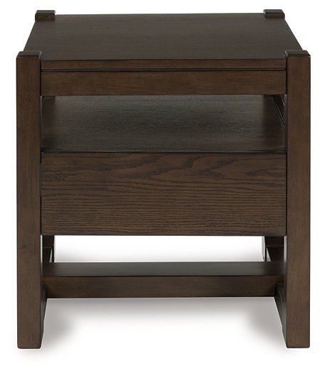 Breckington End Table - Woo Town Furniture (Worcester,MA)