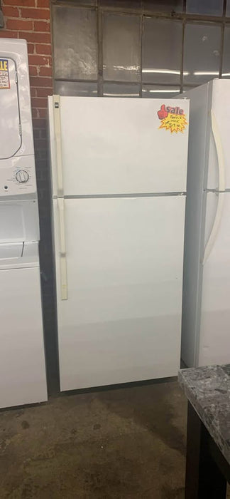 Used Hotpoint Refrigerator - Woo Town Furniture (Worcester,MA)