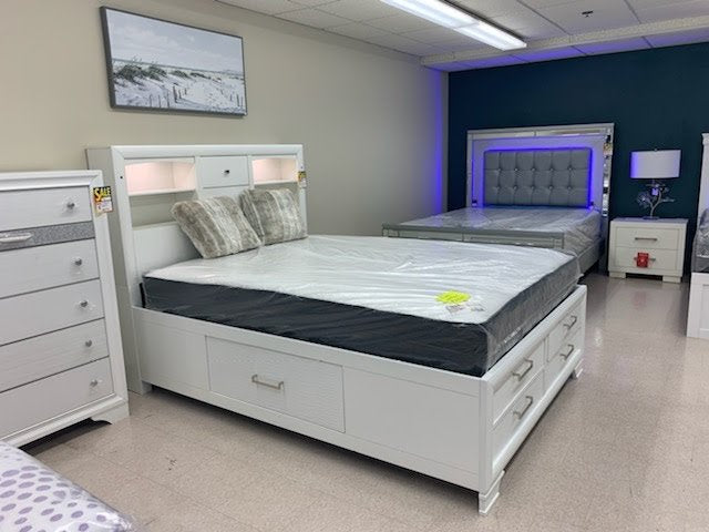 Queen Jordyn Storage Bedframe