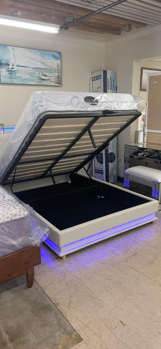 Full Size Bedframe with Lights!