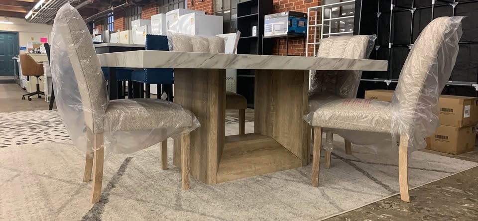 New Dining Room Table - Woo Town Furniture (Worcester,MA)